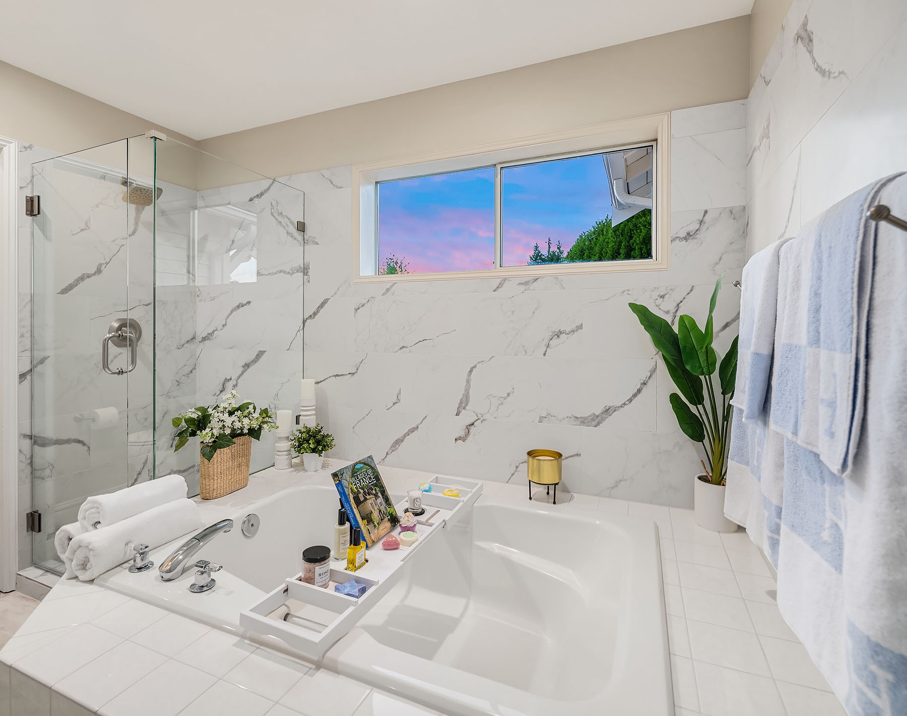 Huge Color Selection For Siding and Home Interior Painting