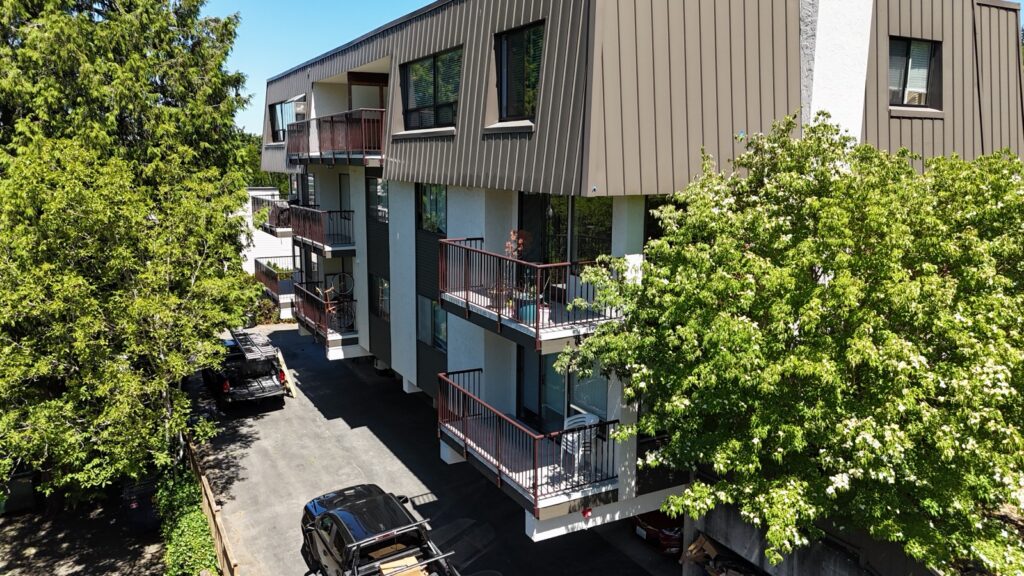 Commercial Exterior Painting of an Apartment Building in Kirkland, WA