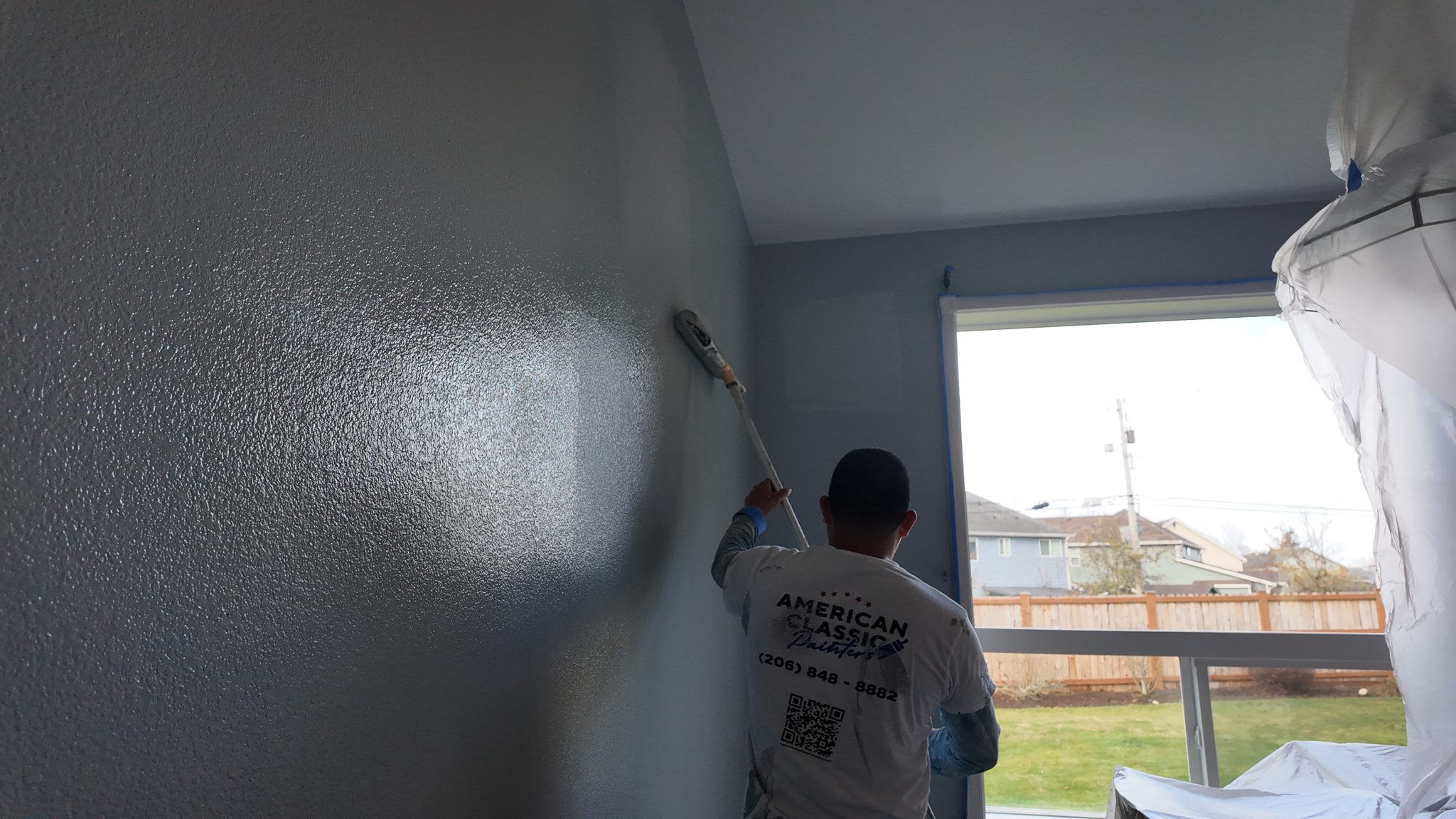 maple-valley-interior-painting-crew-rolling-accent-wall